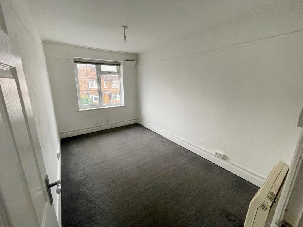 Lot: 12 - VACANT TWO-BEDROOM FLAT - Bedroom two